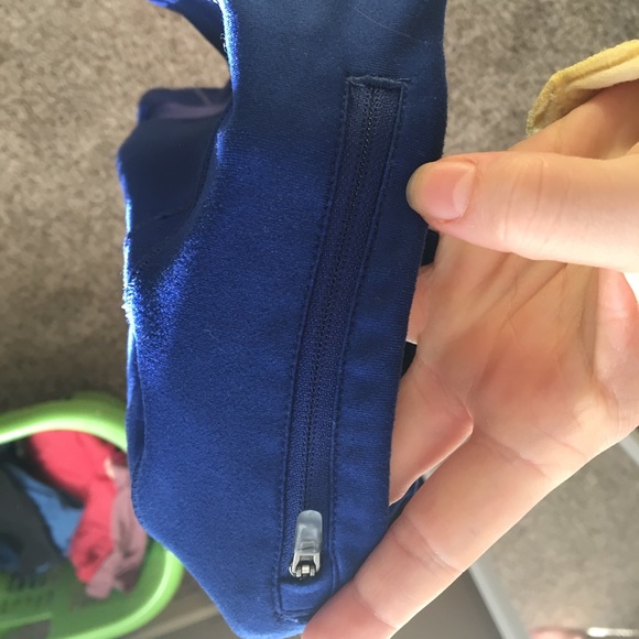 NIKE LEGGINGS CAPRIS LIKE NEW CONDITION - Picture 3 of 8